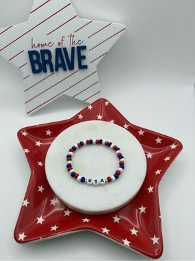 Patriotic USA Bracelet 7” Stretch – Preciosa Czech Glass Beads – B&W USA